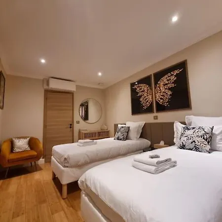 A 10 Minutes De Paris Apartment